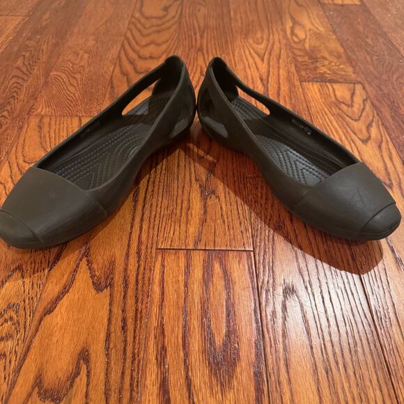 Crocs Iconic Comfort Kelli Black Ballerina Womens 8 Slip On Flat Bendable Shoes - Picture 2 of 16